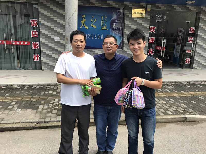 防暑降温送清凉，高温慰问润人心——宏嘉公司开展高温慰问活动